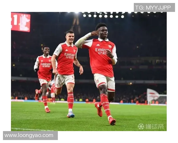 萨卡的成长之路：从青涩少年到英超明星的蜕变与荣耀